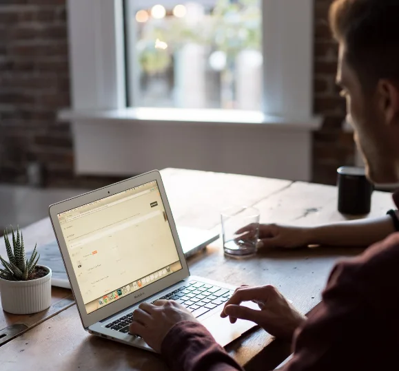 Presentation of Helping product and e-commerce businesses Grow revenue & Profit faster by setting up the right system s for their online presence.
